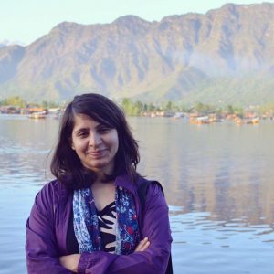 समयोत्तर स्मृतियों की यात्रा-डायरी: प्रदीपिका सारस्वत