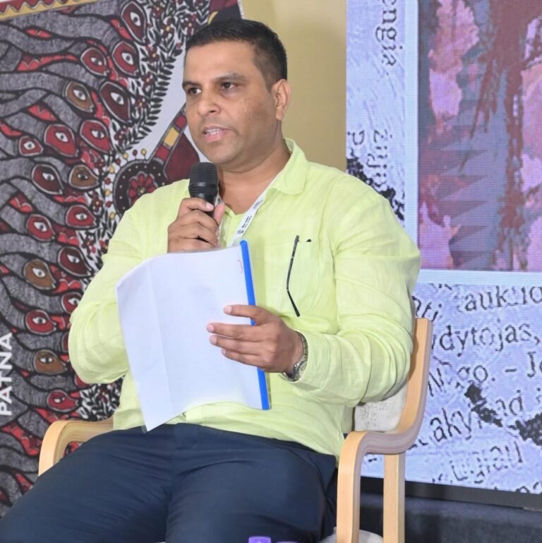 भारत पढ़ता है, लिखता है और शब्दों का उत्सव मनाता है