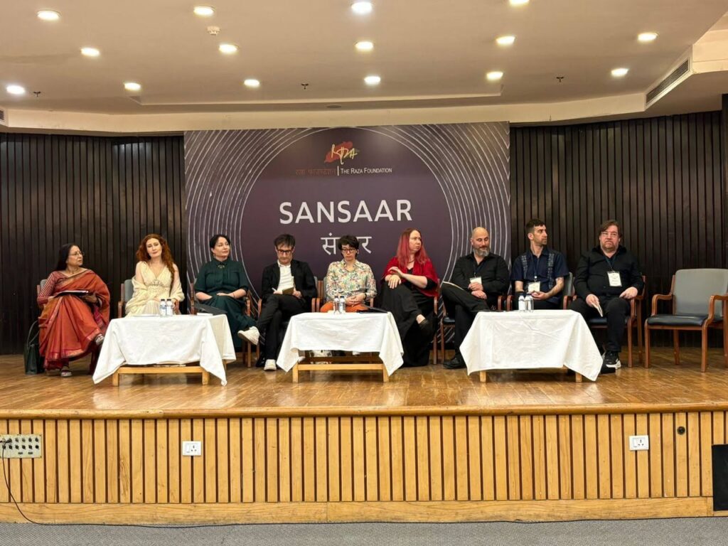 *अंधकार में मोमबत्तियों की तरह होना* 